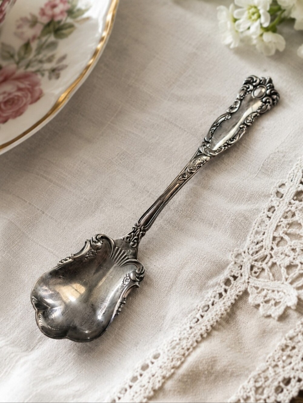 WM Rogers & Son AA Silverplate Sugar Spoon – Vintage Ornate Scroll Pattern